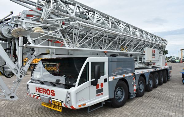 Liebherr MK88 + torenkraan