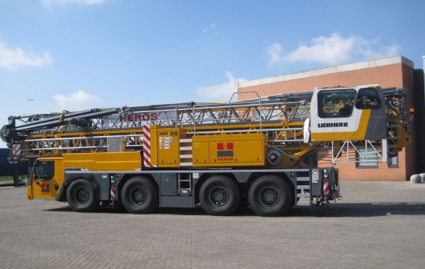 Liebherr MK88 + torenkraan