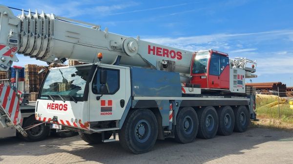 Liebherr LTM1100
