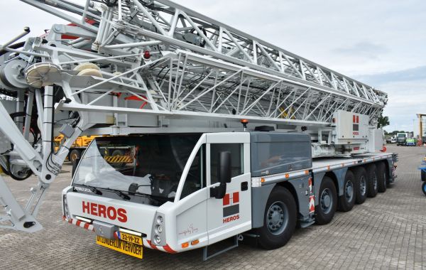Liebherr MK88 + torenkraan